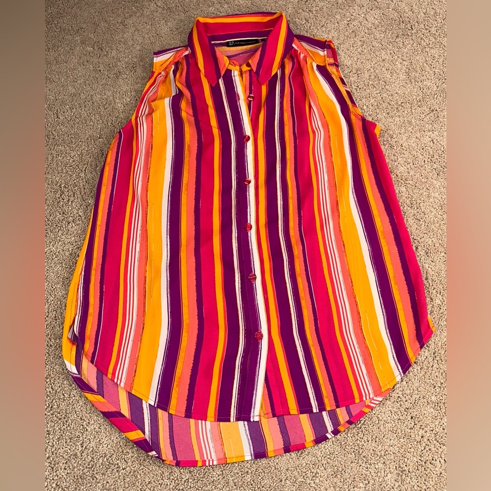 New York & Company Red and Orange Button Down Blouse. Size M